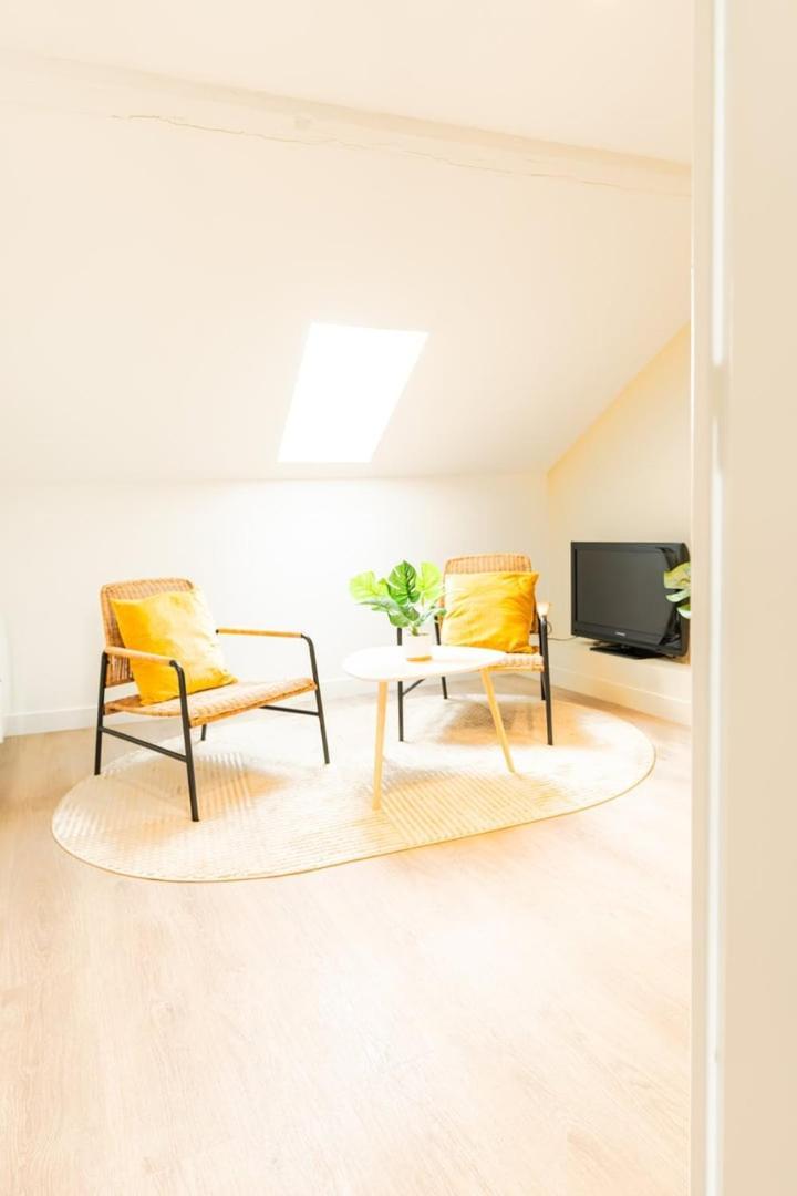 Duplex Confortable En Centre Avec 2 Chambres Châlons-en-Champagne Dış mekan fotoğraf